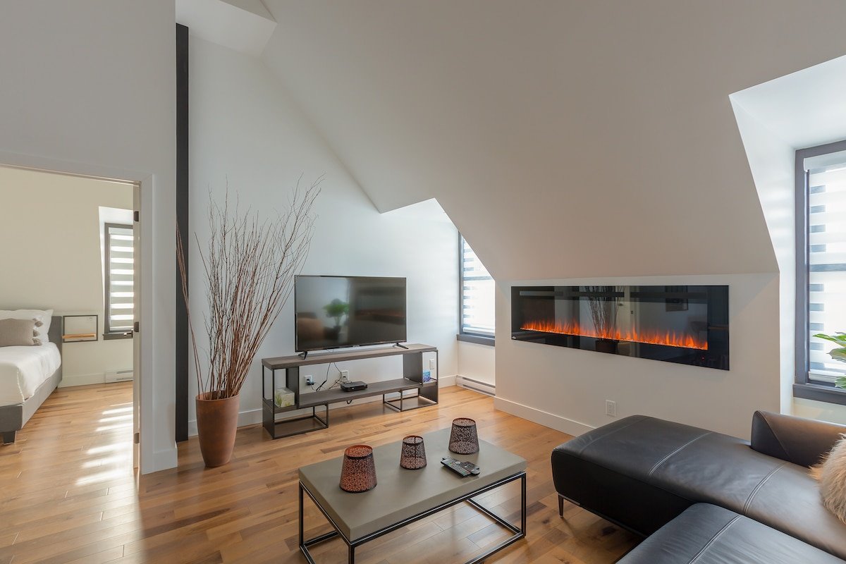 PENTHOUSE- OLD QUEBEC Lofts Ste-Anne (6 people) gallery image 5