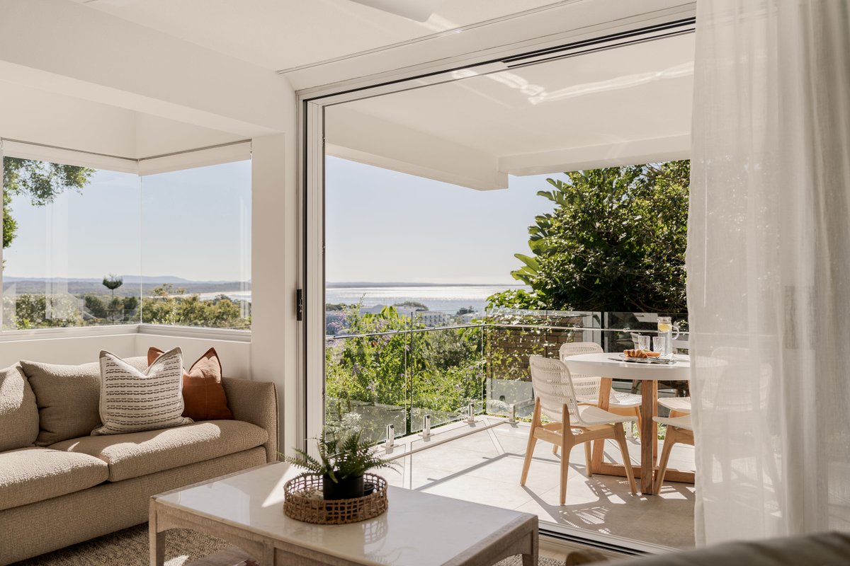 Noosa’s Best View, Nature Setting, Stroll to Beach