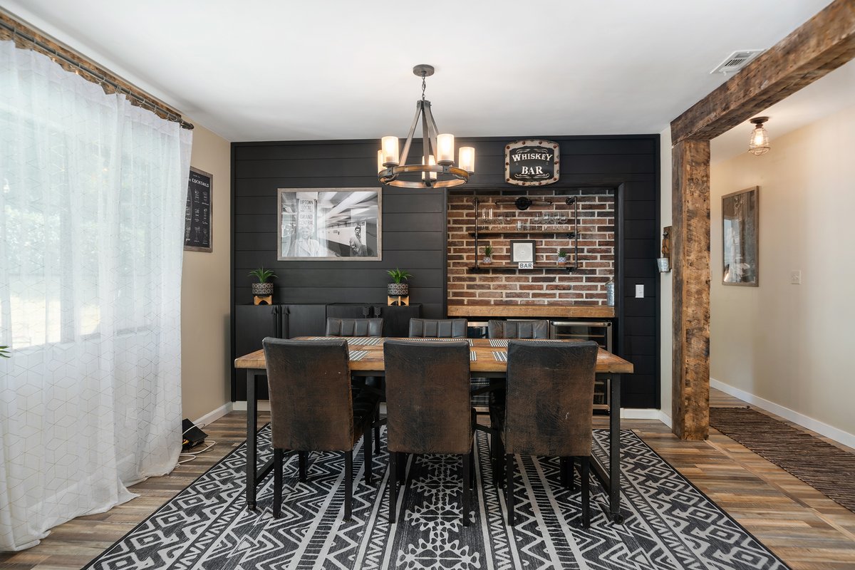 126 Chic Valley Village Home-Pool Near Universal