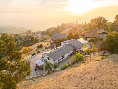 Stunning Modern Home with Amazing Views of Valley