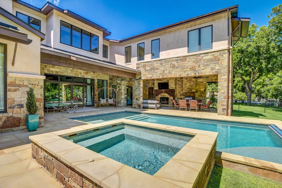 Above Elite I Sand Volleyball | Lake Austin | Pick gallery image 3