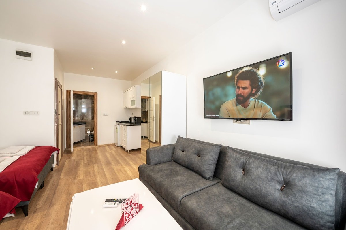 For 12 Person – 2 Min to Taksim gallery image 3