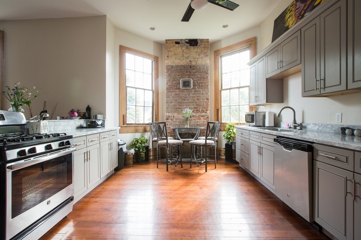 “The Big White House” gallery image 2