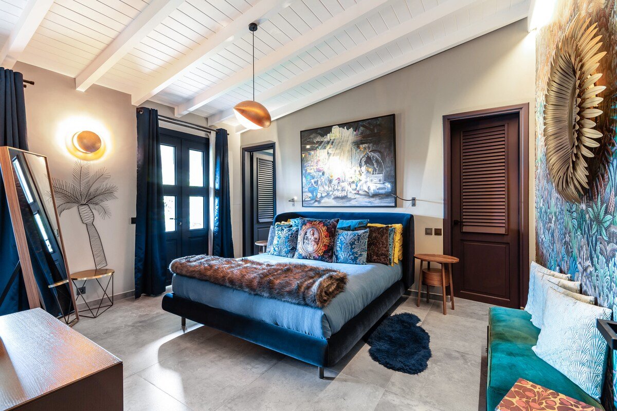 Genevieve gallery image 2