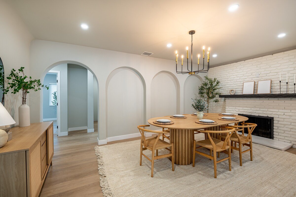 Spacious LA Luxury Retreat By Universal Studios! gallery image 3