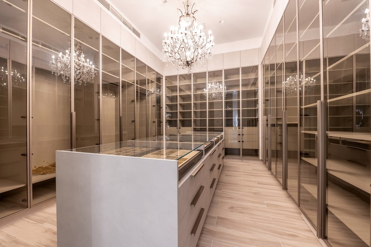 Ultra-Luxury 6BR Palm Villa – Private Pool & Beach gallery image 4