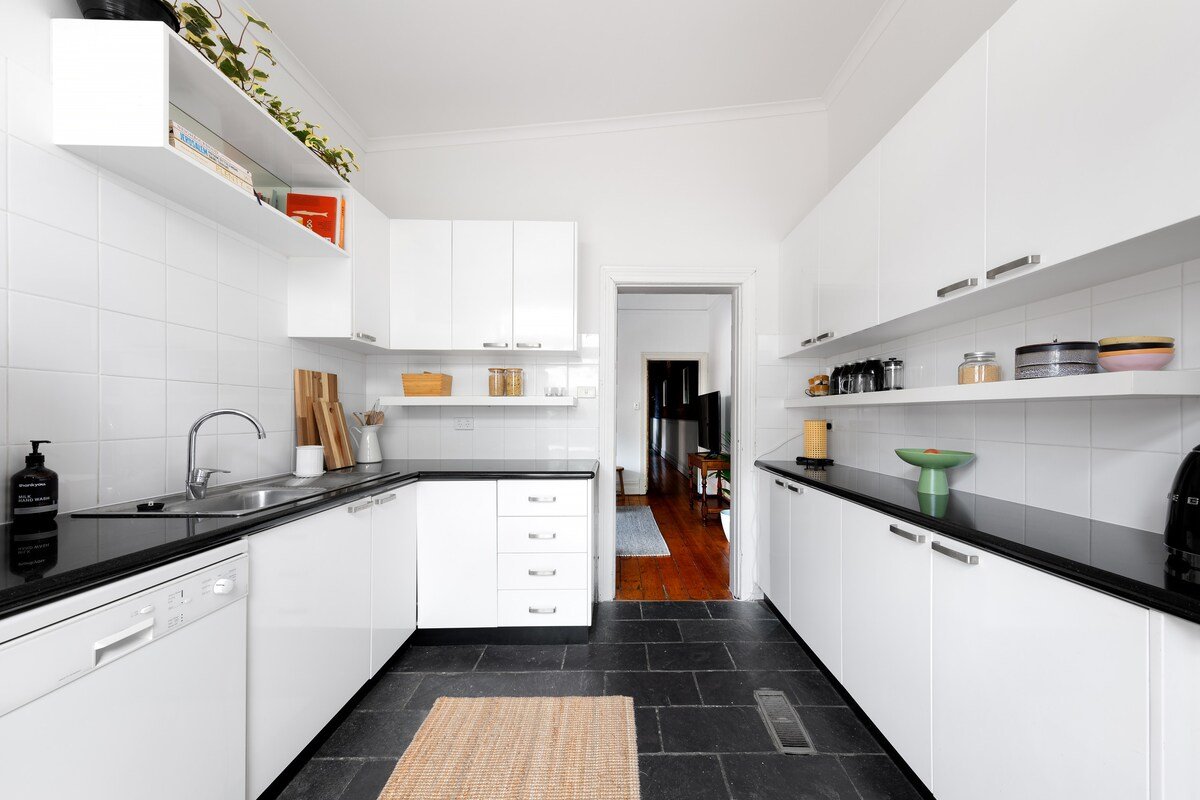 Iconic Lygon Street Home gallery image 5