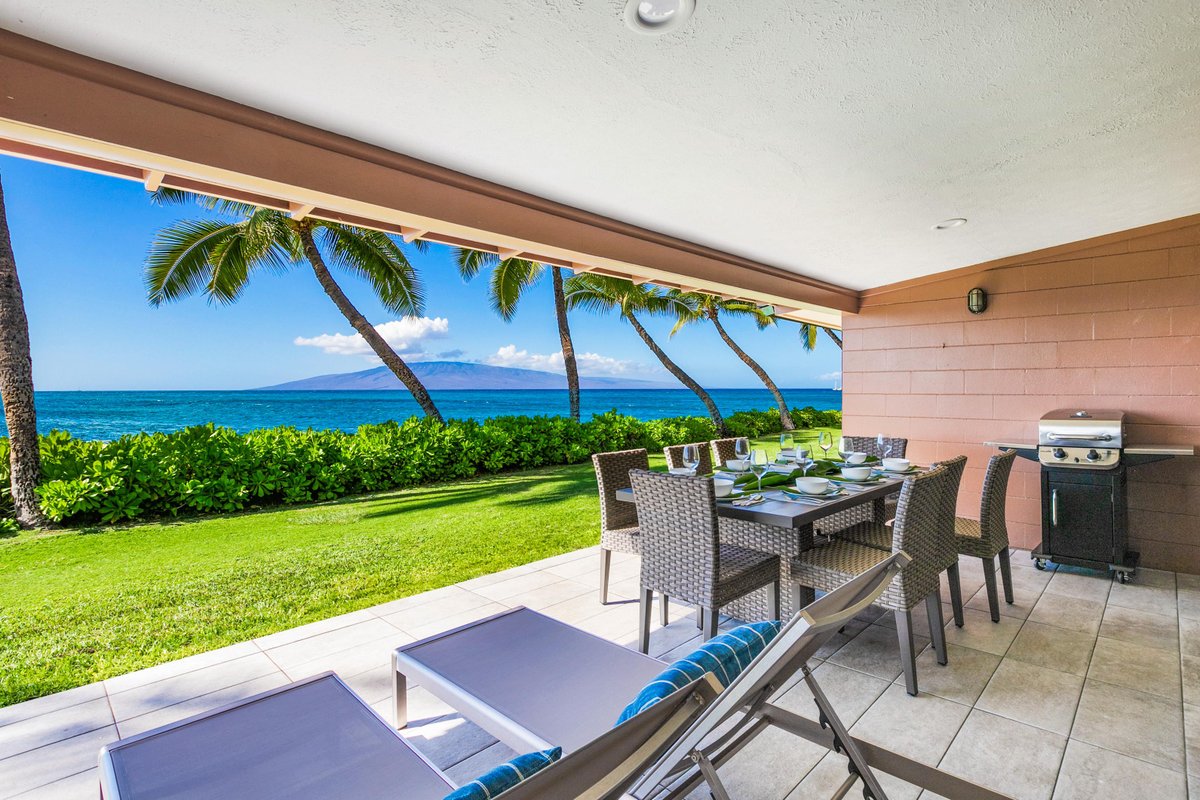 176-4 Oceanfront Puamana Townhome newly remodeled!