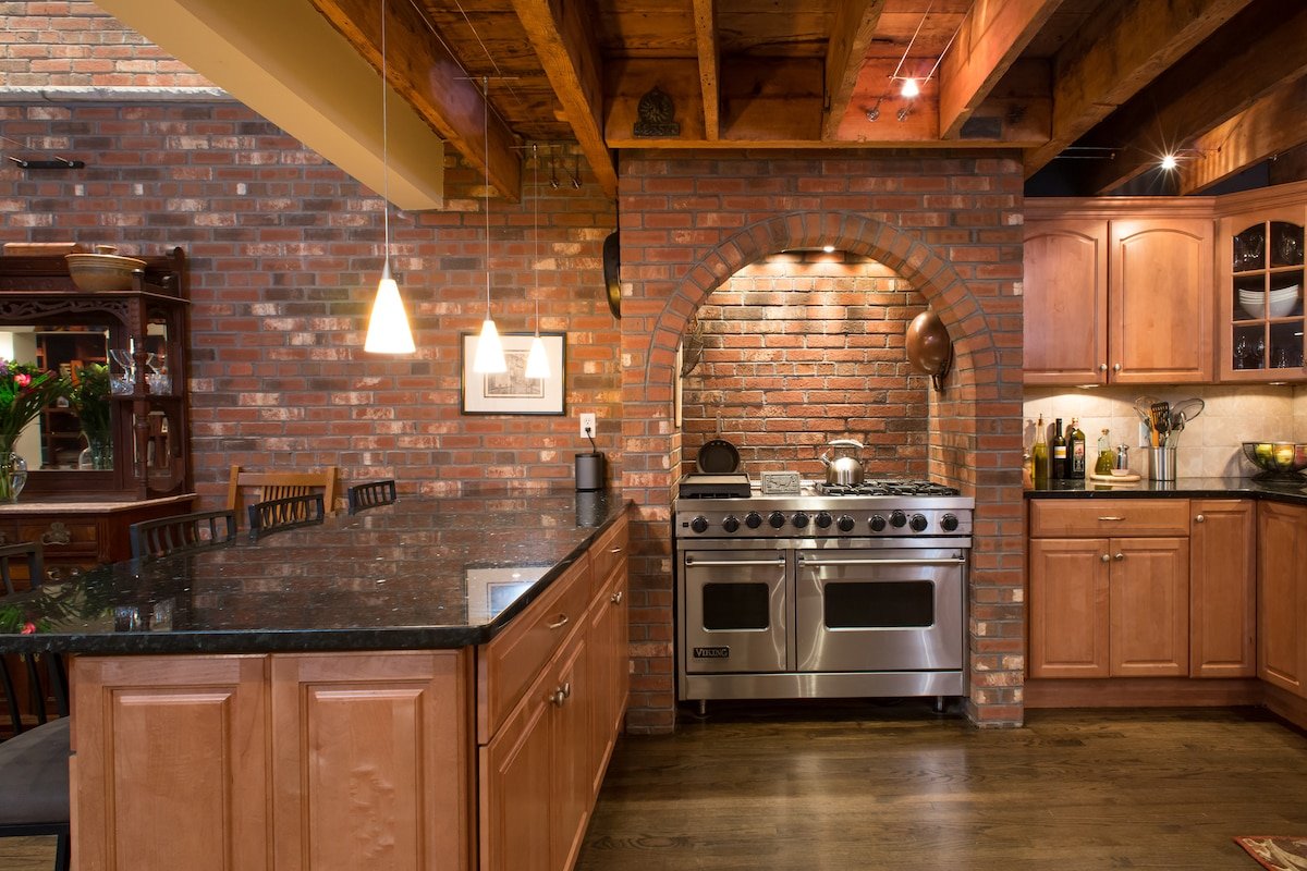 3Bed/2.5Bath Luxury Triplex South End’s Union Park gallery image 4