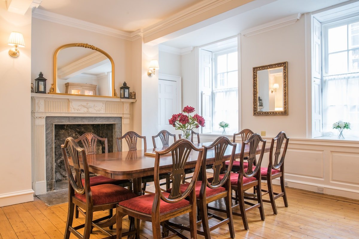 Luxury Georgian Townhouse in the City Centre gallery image 3