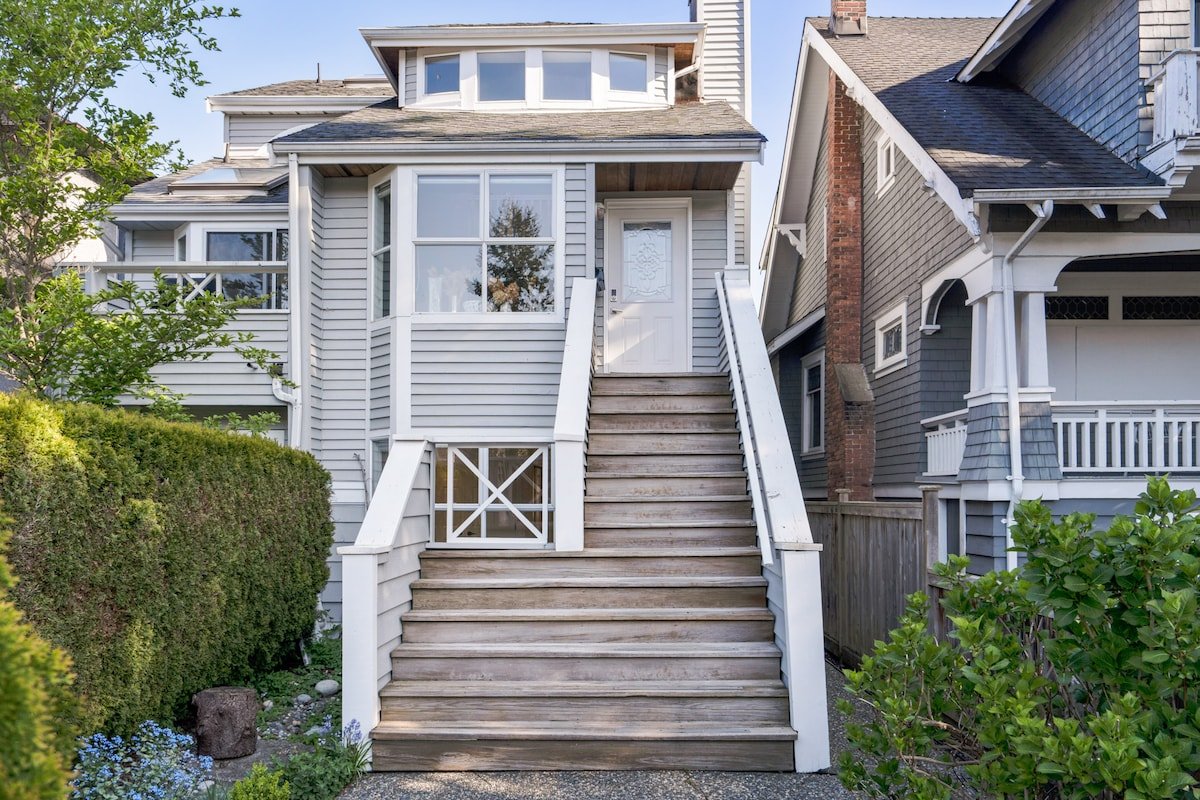 1,600 sqft Luxury Beach Home in Kitsilano gallery image 4