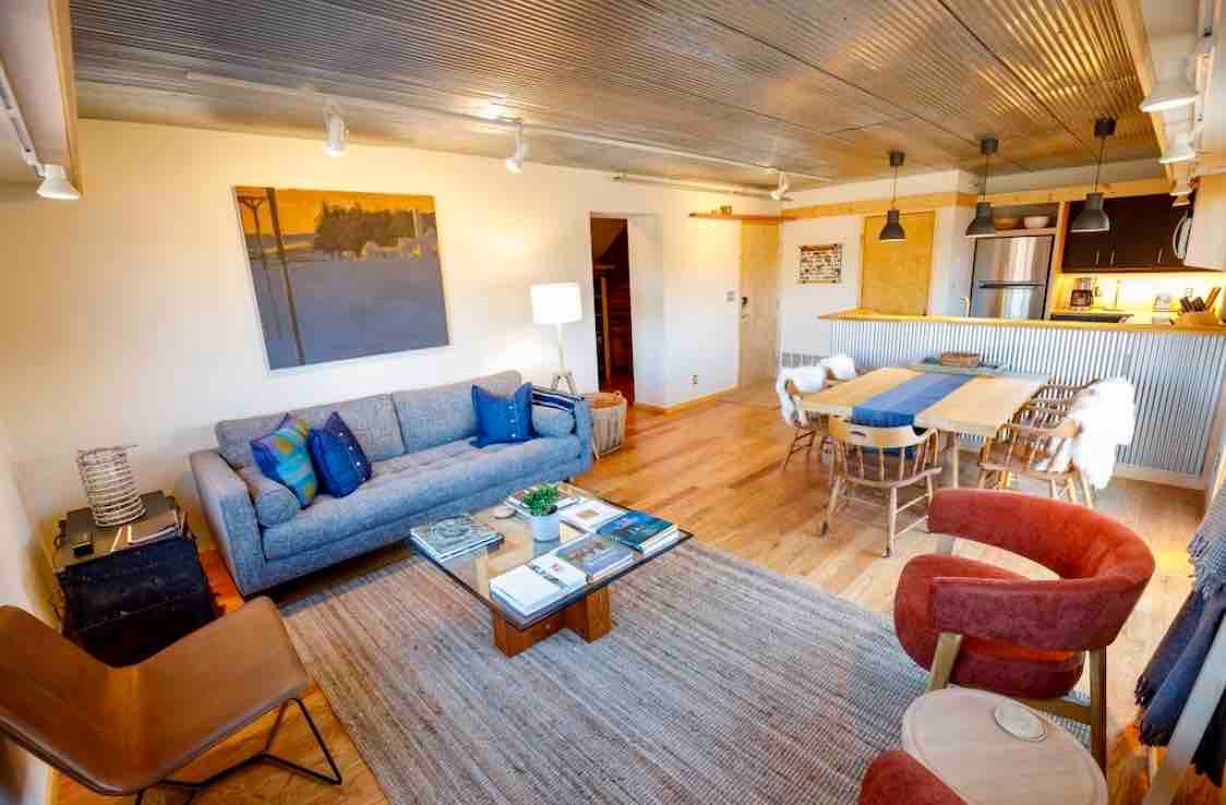 Commander-North Bin. DT Stillwater. River Views! gallery image 3