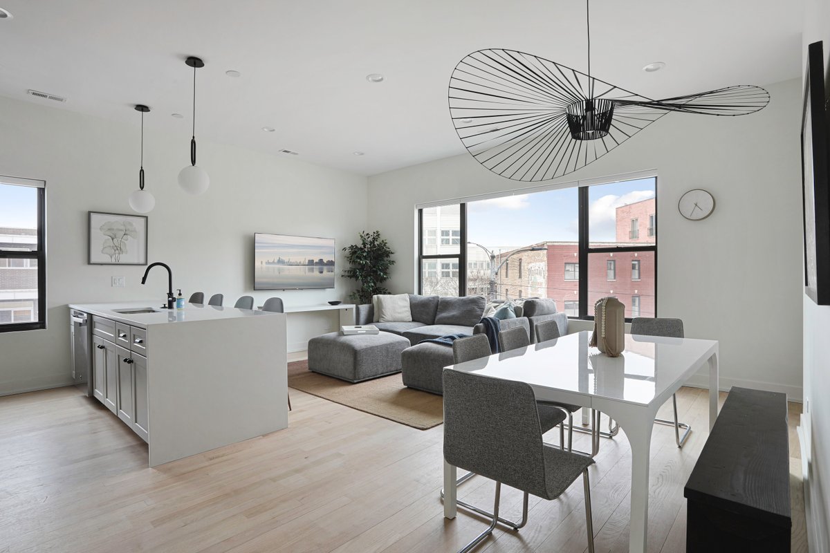 The Exclusive- 7 Bed, 6 Bath Retreat