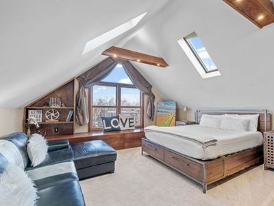 MINNeSTAY* Urban Oasis Uptown | Walker’s Paradise