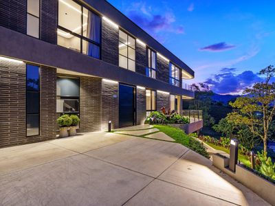 Iconic Villa • Club • Pool • View• 15 Min Provenza