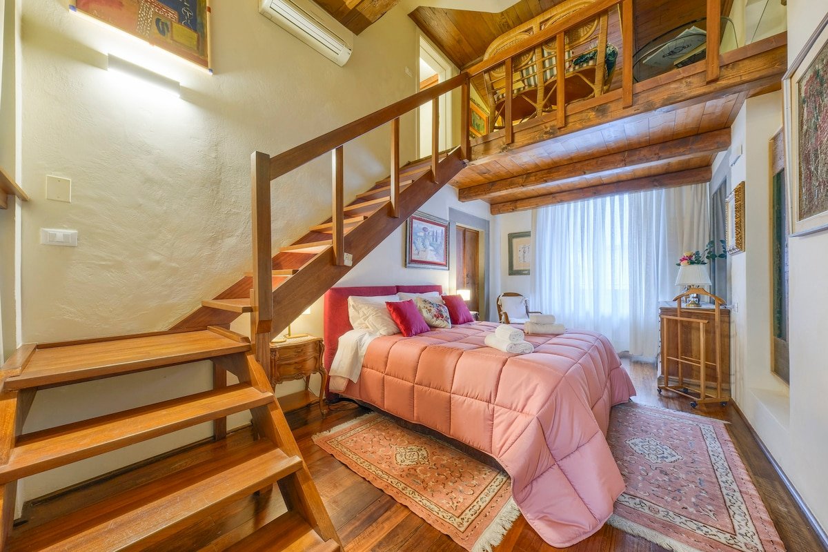 Casa Strozzi – (PIAZZA DELLA REPUBBLICA) gallery image 2