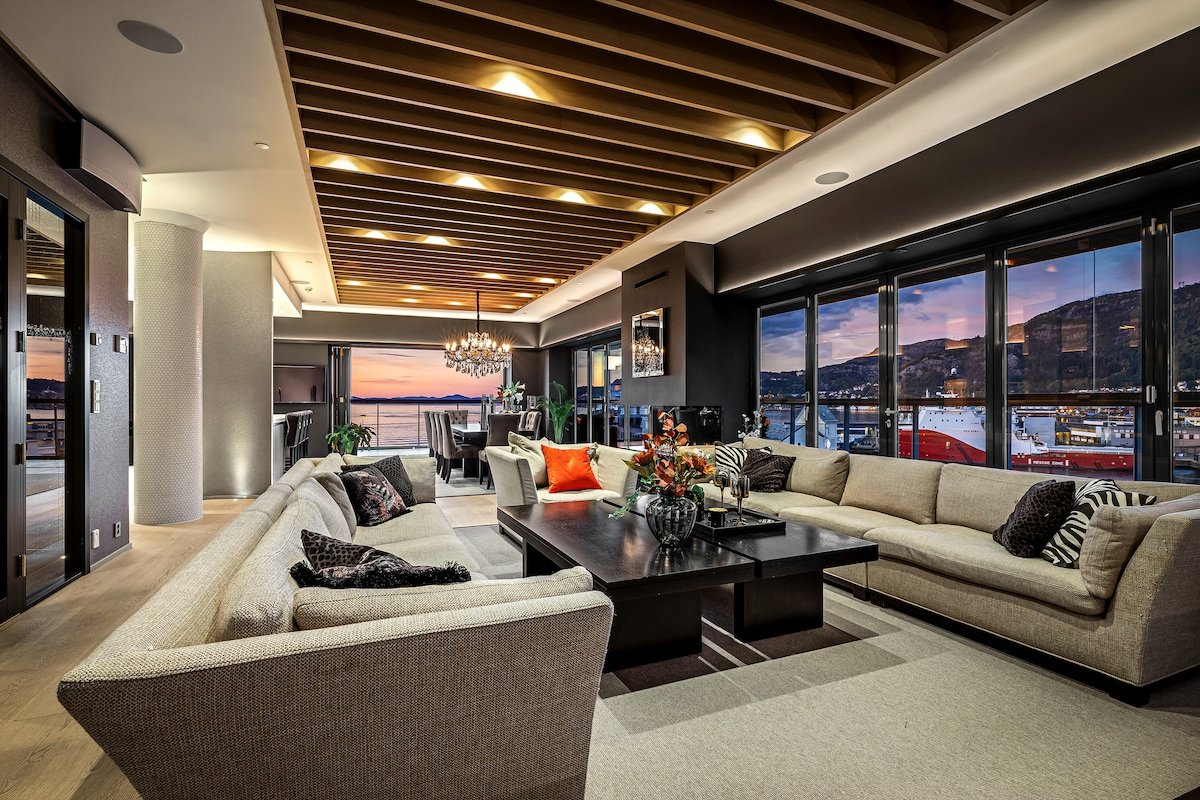 Exclusive Penthouse with Bryggen Views