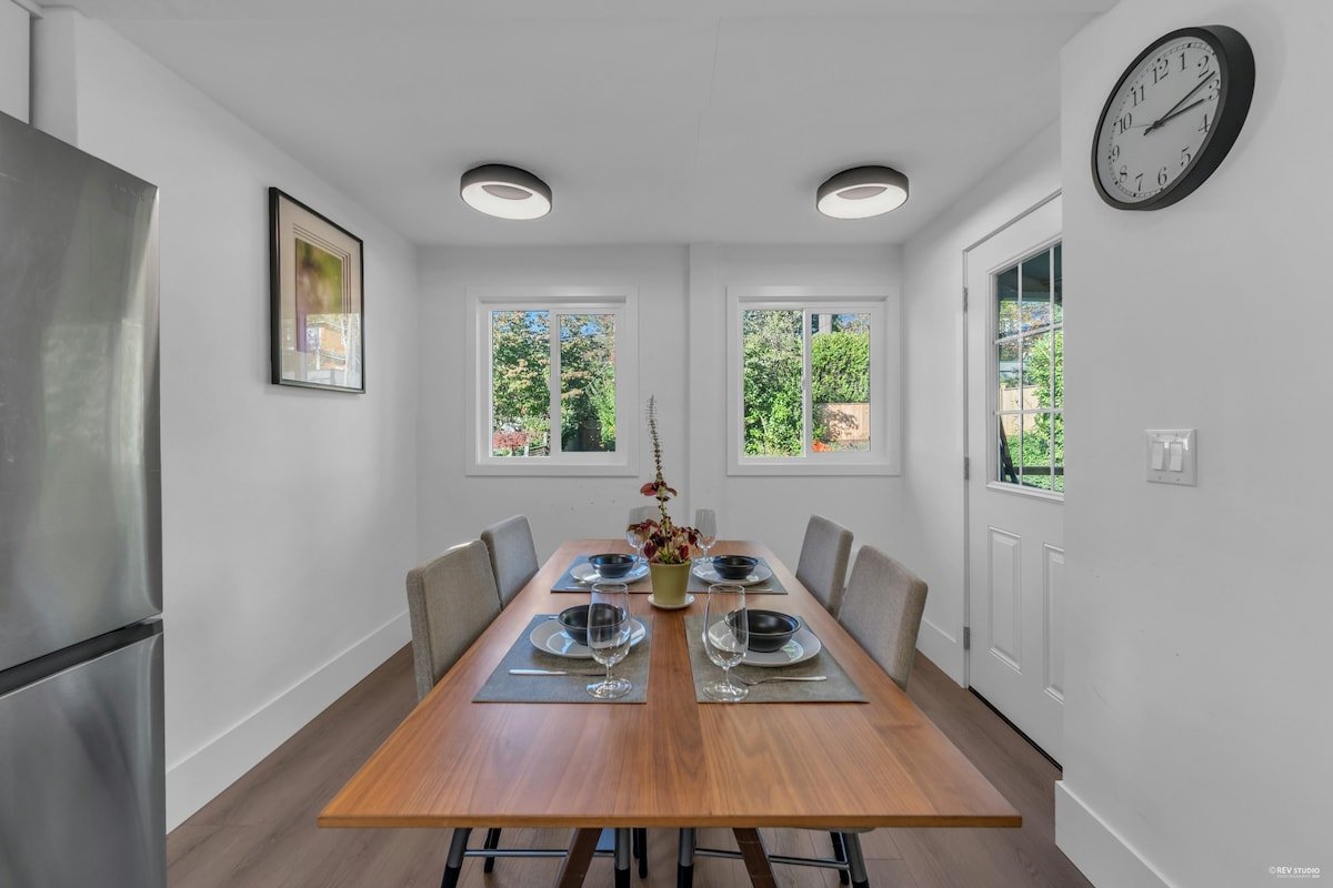 Entire Cozy 4 bedroom House in Vancouver gallery image 2