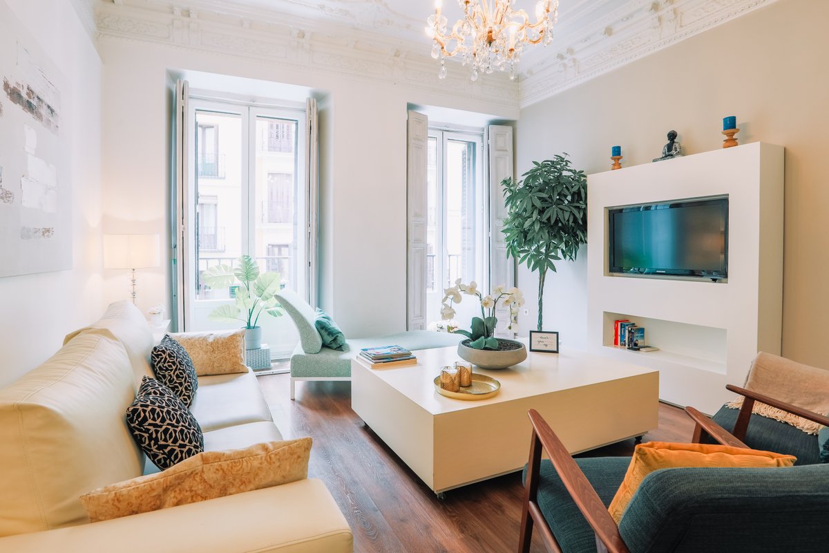 Centro Madrid. Plaza Mayor. Puerta del Sol. Opera.