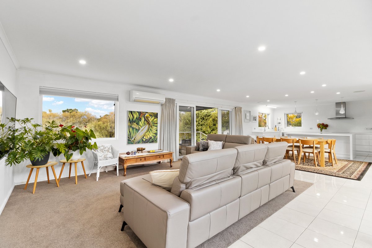 Riverside Lake House, Launceston