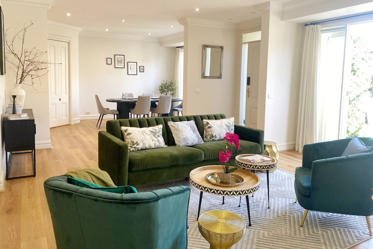 Art Deco in Toorak@150 Meters to Toorak Village gallery image 2