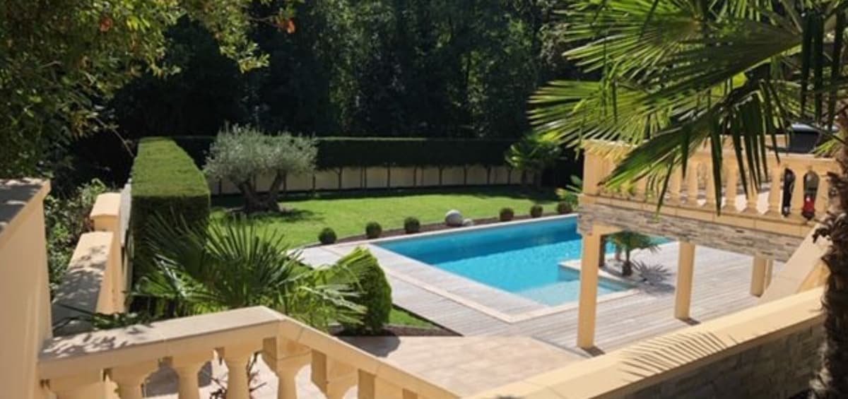 Villa devant la forêt gallery image 2