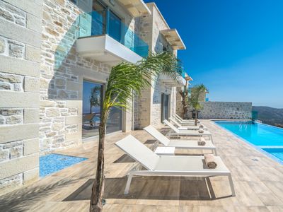 Luxury Villa Nausika, private pool, Sea view, BBQ