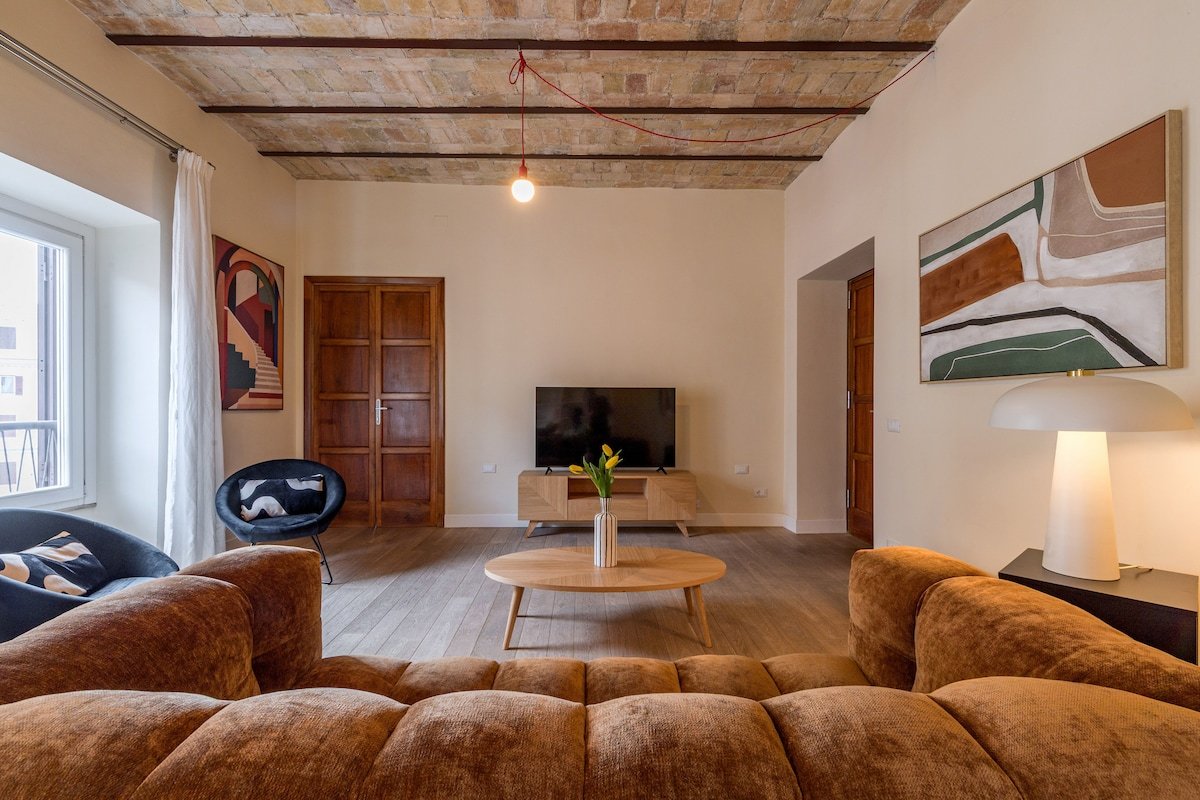 Elegant Apartment in Monti – Colosseum gallery image 2
