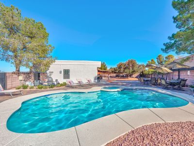 777Rentals – 7BR/4BA – Southwest Estate