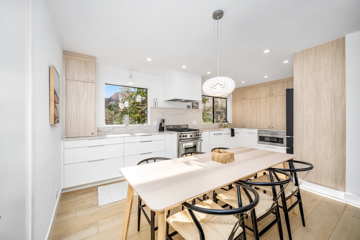 Luxury 4 Story home next to Alamitos Yacht Club gallery image 3