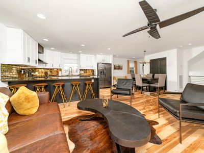 Sleeps 13-City Hideaway Stunning Rooftop Escape #1