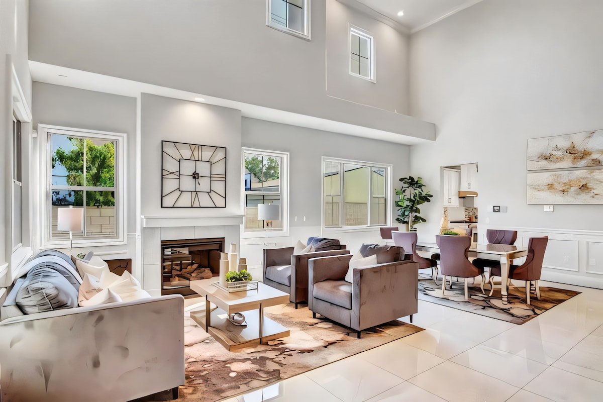 Family Fun Pool Home gallery image 4