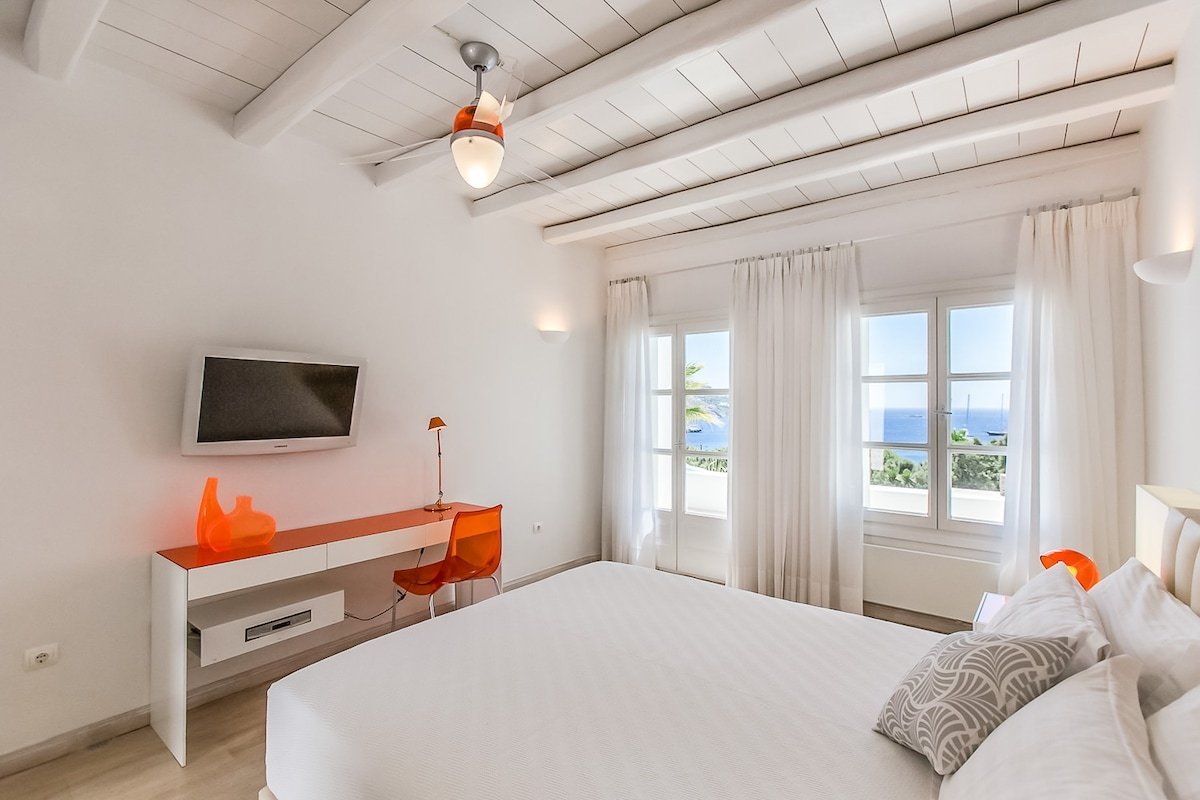 “South Cove Dream” by Aqualiving Villas gallery image 4