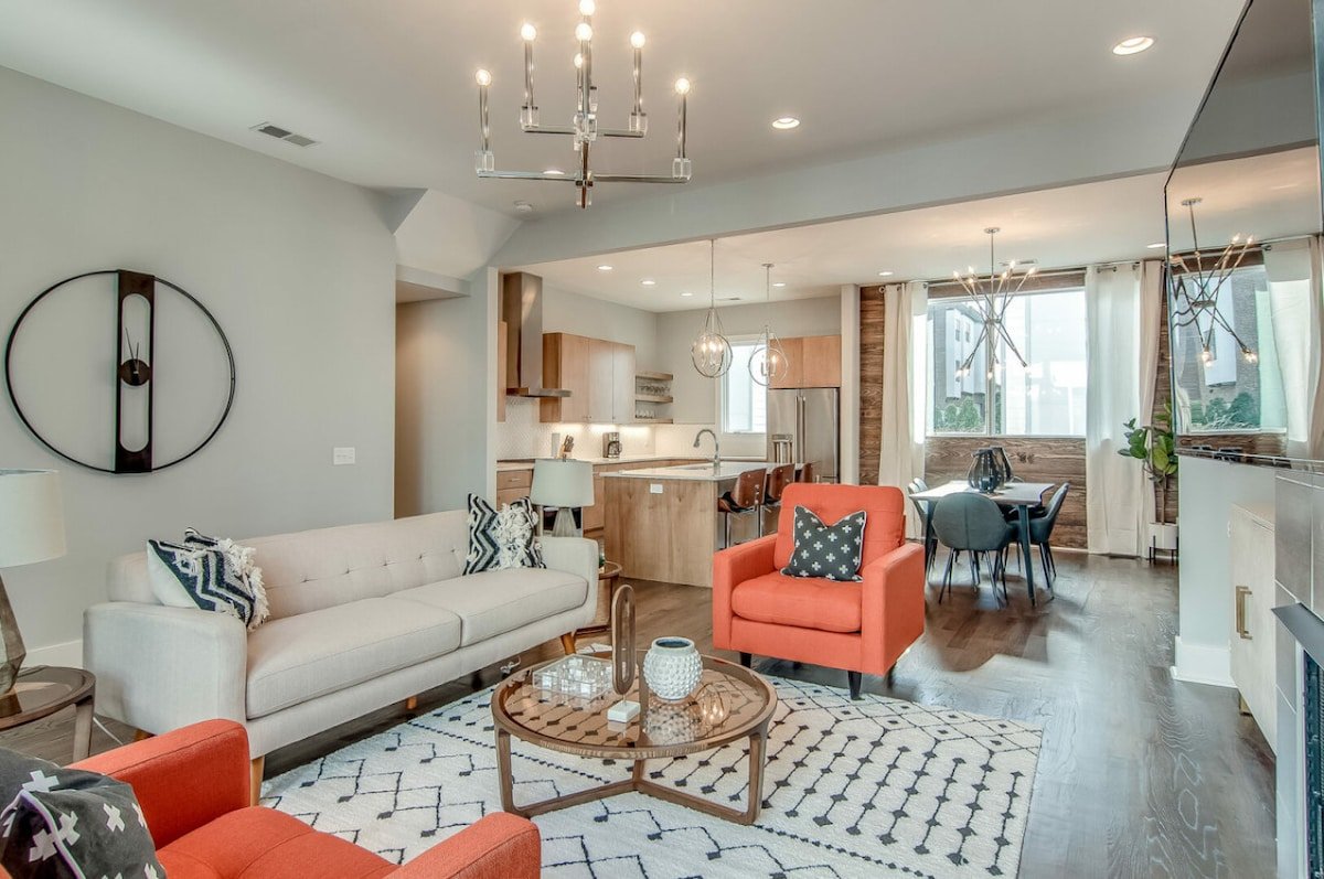 7BR Downtown Nashville • Gulch Rooftop Deck gallery image 4