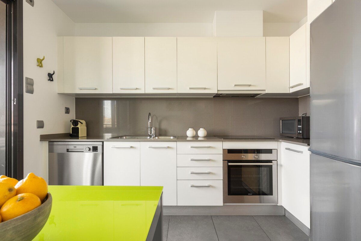 Cozy pool apartment next to the beaches gallery image 5