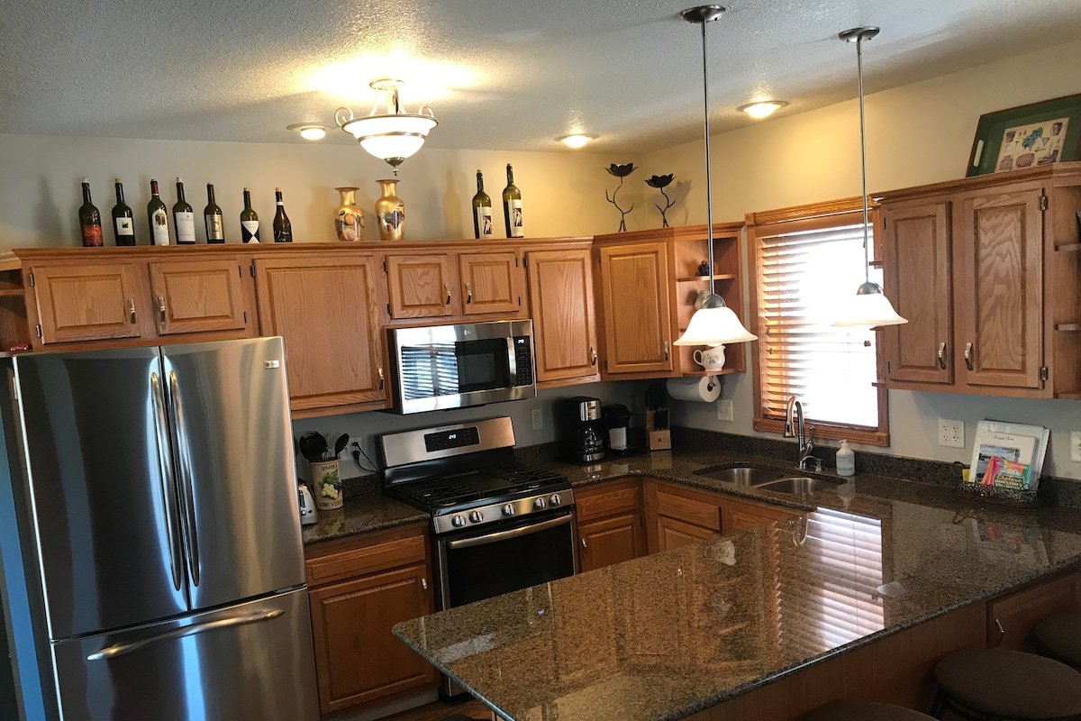 South Hill home close to historic Stillwater gallery image 5