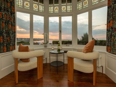 West Bay House| Opposite the beach | Sleeps 18 |