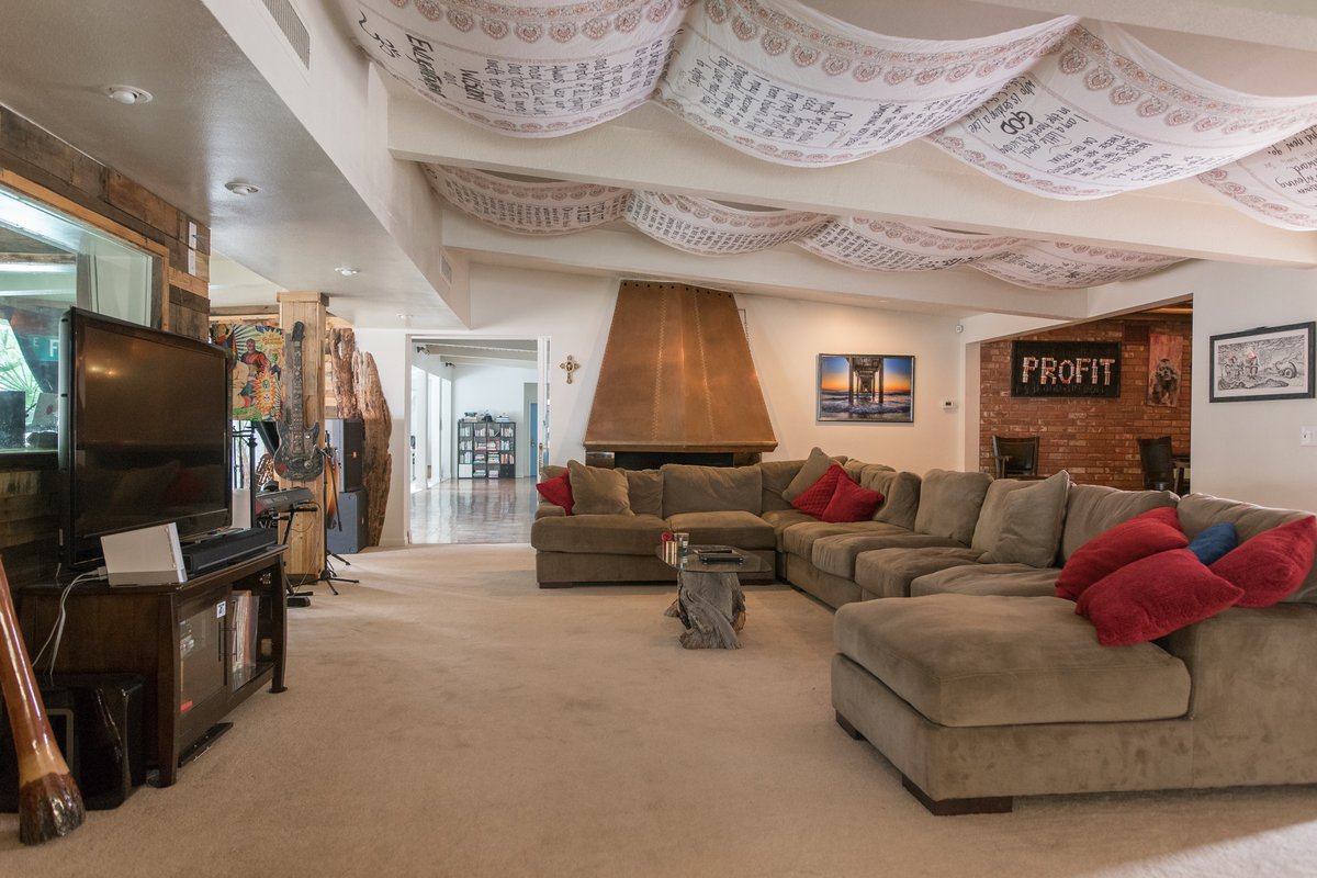 Creative Oasis @6th&FRANKLIN