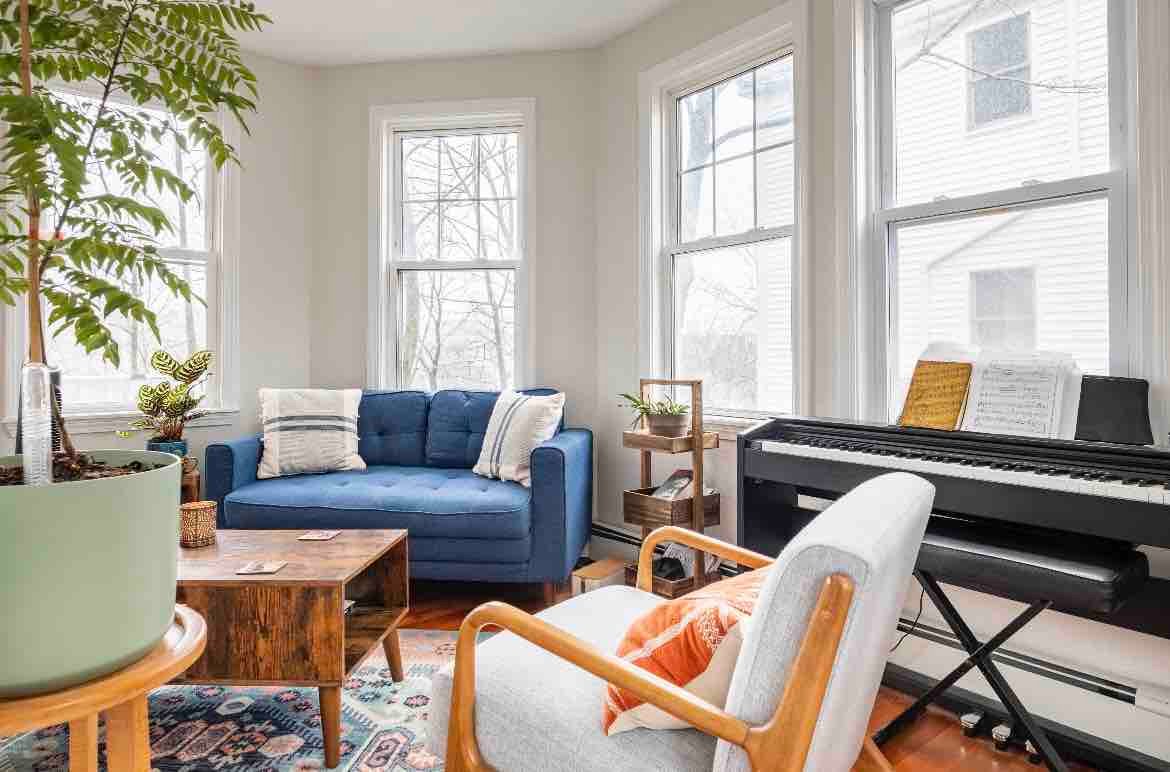 Gorgeous 3-story, 3-bedroom home gallery image 3