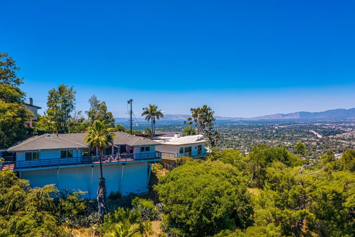 Family Hollywood Hills Home with Stellar Views gallery image 3