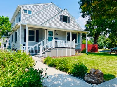 Epic Downtown Locale. Trails, views, more!