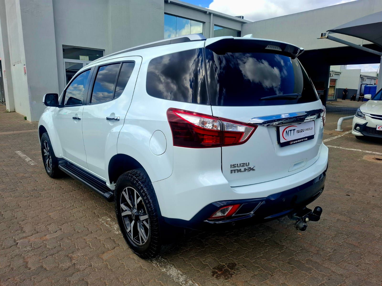 Used car gallery