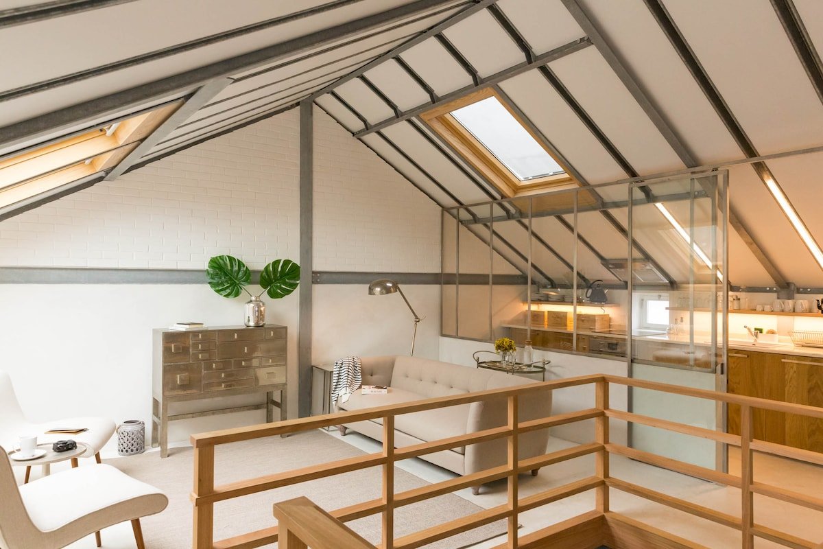 Garden of Camellias★4 Bedroom house near the beach gallery image 4