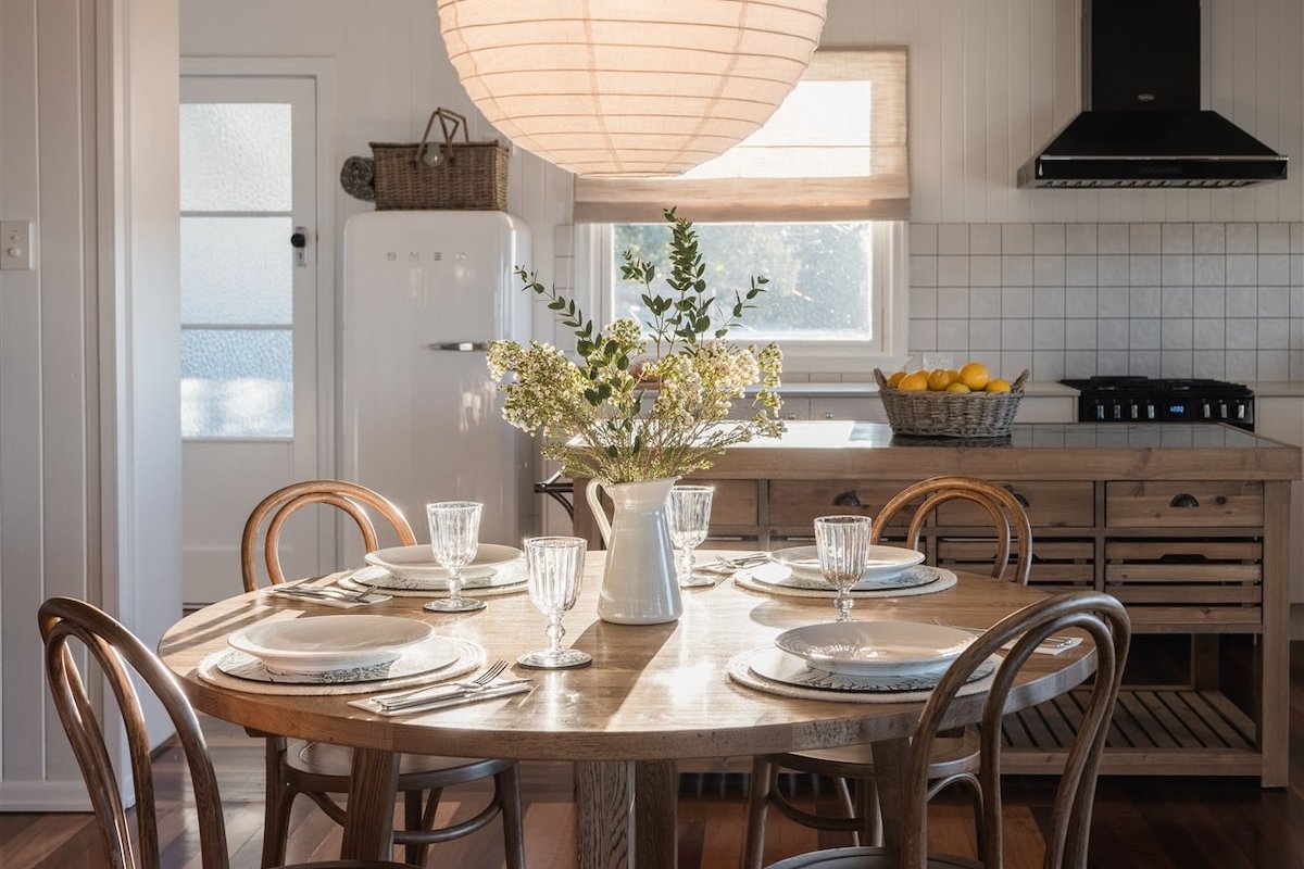 Elsie’s Cottage. Luxury Listing. gallery image 5