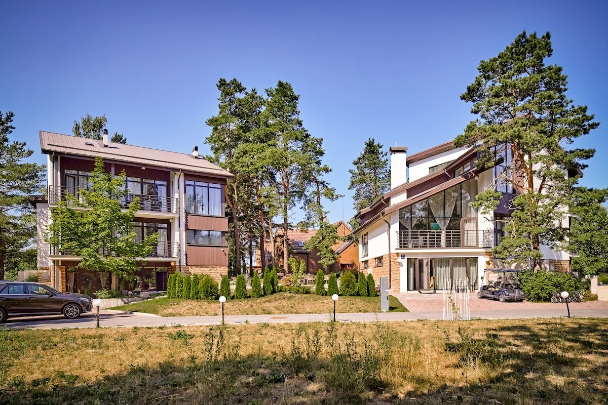 VILLA PARTEEHOLE gallery image 2