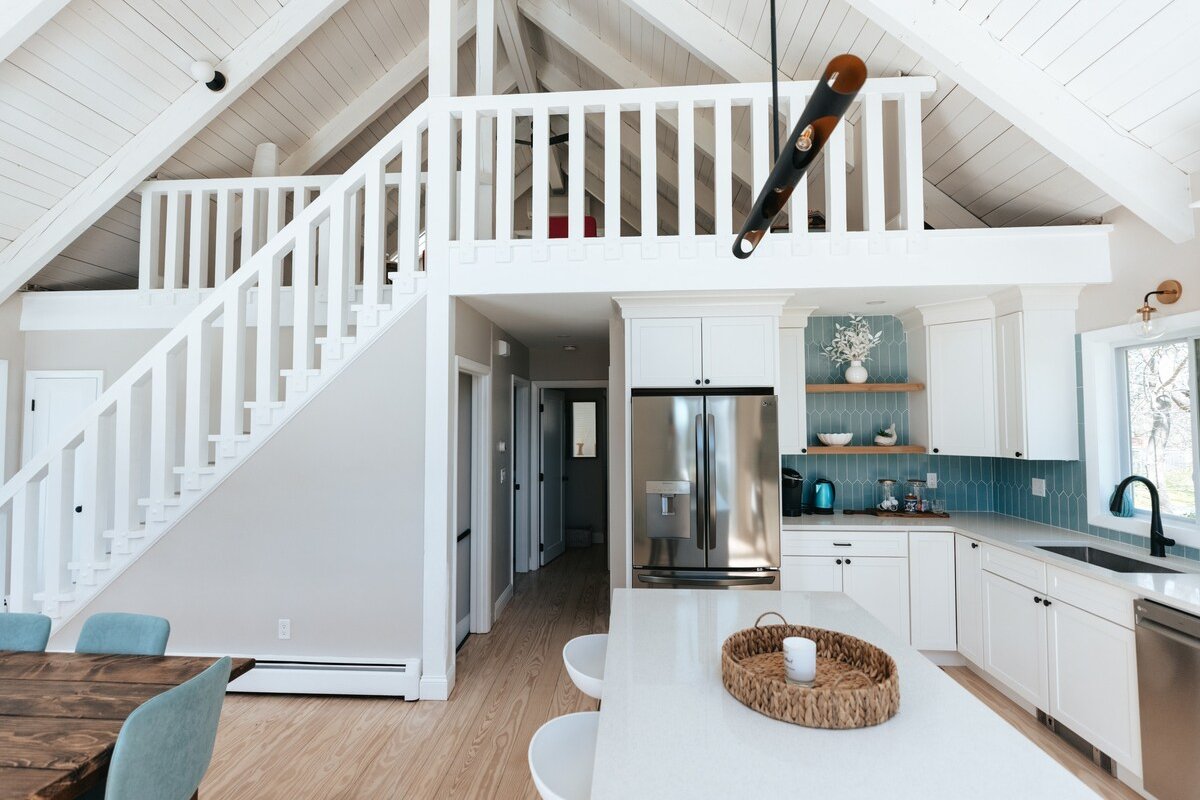 Large, chic, and renovated Beach house! Pool table gallery image 4