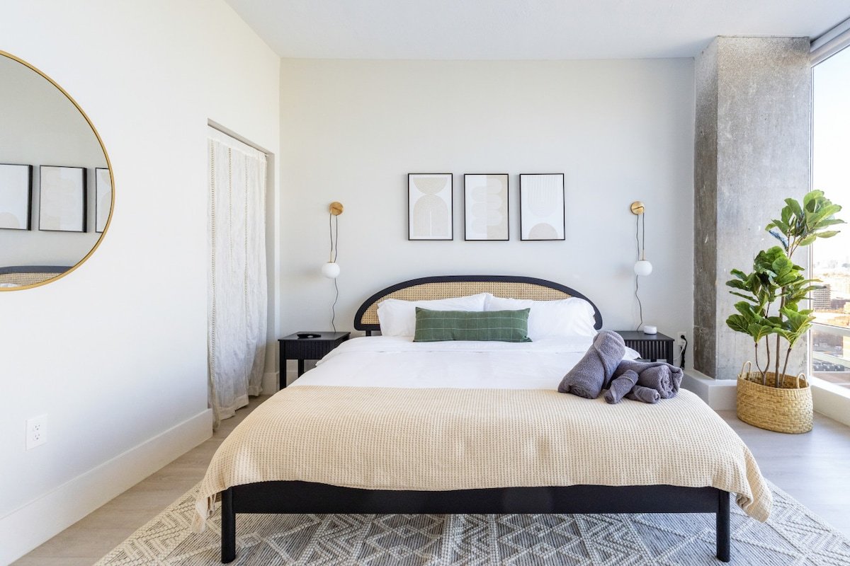 Chique Loft 15 Min from NYC with City View & Pool gallery image 3