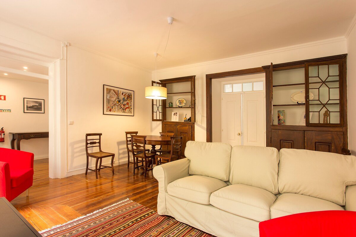 Olival 178 Big charming apartment gallery image 2