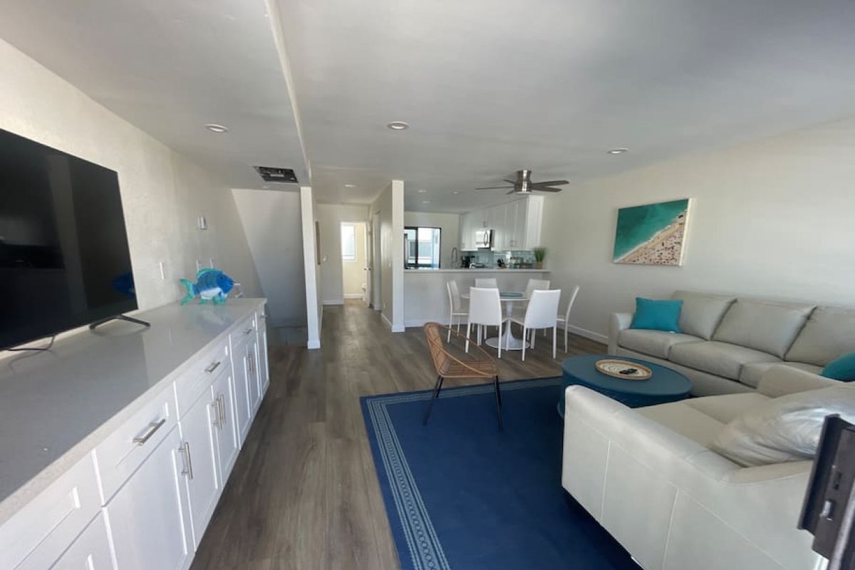 R&R Retreat Beautiful bayside 3 bedroom 3.5 bath