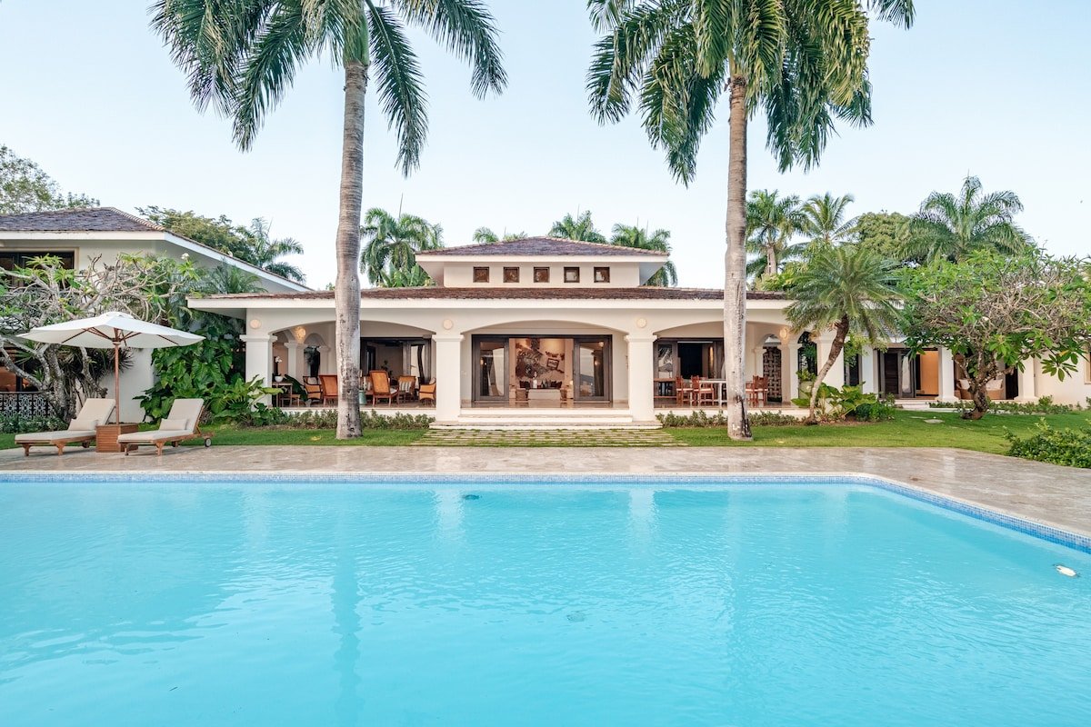 Luxury Ocean Front Villa